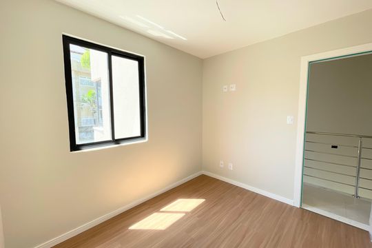 Quarto de casa à venda com 3 quartos, 102m² em Itapoã, Belo Horizonte