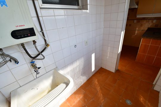 Área de Serviço de apartamento para alugar com 2 quartos, 90m² em Jardim Bela Vista, Campinas
