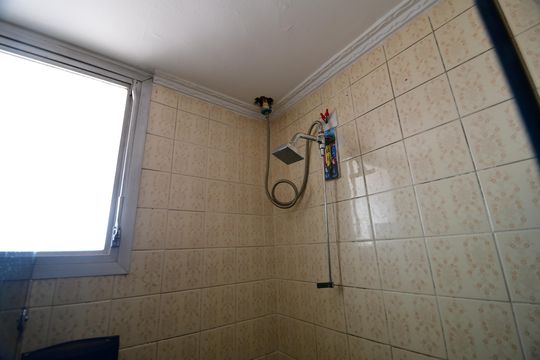 Banheiro social de apartamento para alugar com 2 quartos, 90m² em Jardim Bela Vista, Campinas