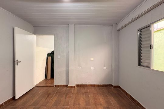 Quarto de casa para alugar com 1 quarto, 40m² em Jardim das Maravilhas, Santo André