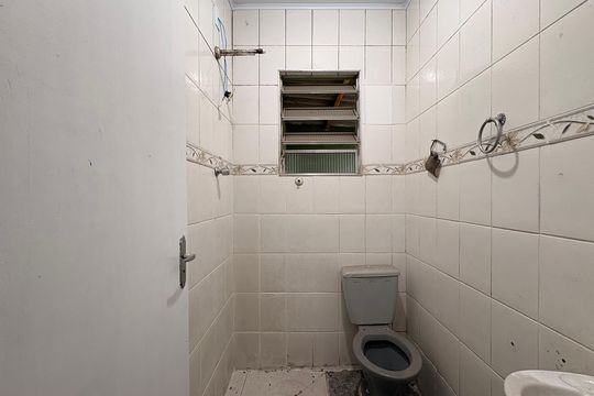 Banheiro  de casa para alugar com 1 quarto, 40m² em Jardim das Maravilhas, Santo André