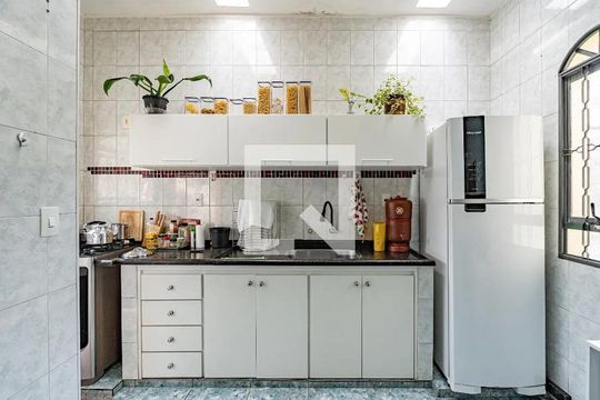 Cozinha casa 1 de casa à venda com 5 quartos, 213m² em Vila Gumercindo, São Paulo