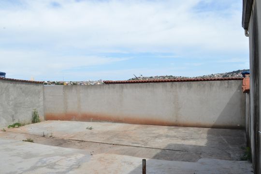 Quintal de casa para alugar com 3 quartos, 178m² em Belmonte, Belo Horizonte