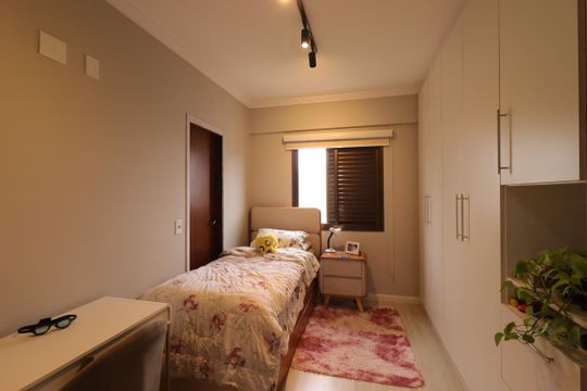 Quarto de apartamento à venda com 3 quartos, 145m² em Vila Valparaíso, Santo André