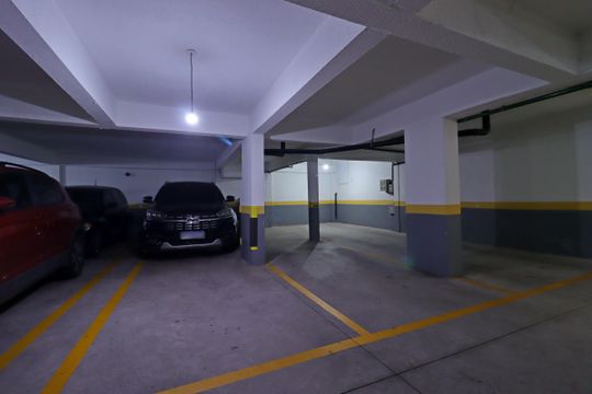 Garagem de apartamento à venda com 3 quartos, 145m² em Vila Valparaíso, Santo André