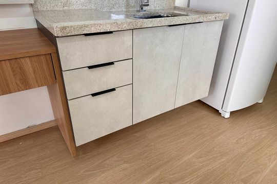Cozinha de kitnet/studio para alugar com 1 quarto, 32m² em Brooklin, São Paulo