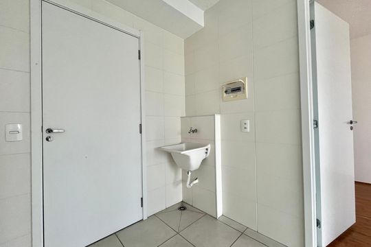 Área de Serviço de apartamento para alugar com 1 quarto, 24m² em Jardim Itacolomi, São Paulo