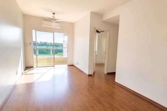 Sala de apartamento à venda com 2 quartos, 58m² em Vila Real, Hortolândia