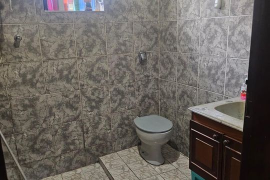 Banheiro 2 de casa à venda com 2 quartos, 134m² em Padroeira, Osasco