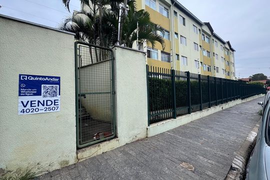 Fachada com placa grande de apartamento à venda com 2 quartos, 48m² em Ayrosa, Osasco