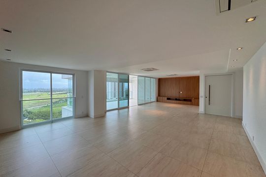 Apartamento para alugar com 3 quartos, 266m² em Barra da Tijuca, Rio de Janeiro
