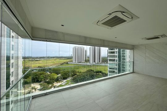 Varanda de apartamento para alugar com 3 quartos, 266m² em Barra da Tijuca, Rio de Janeiro
