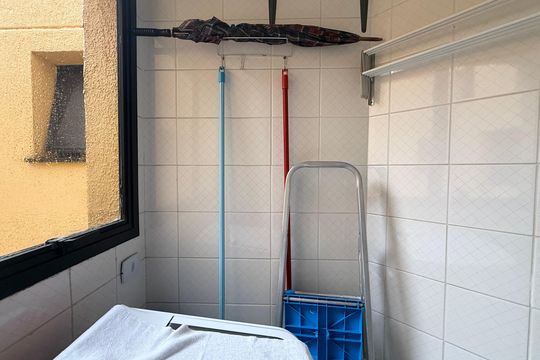 Área de Serviço de apartamento para alugar com 3 quartos, 160m² em Jardim Santa Genoveva, Guarujá