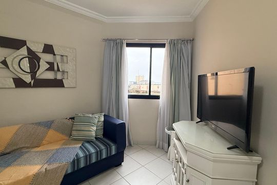 Sala de apartamento para alugar com 3 quartos, 160m² em Jardim Santa Genoveva, Guarujá