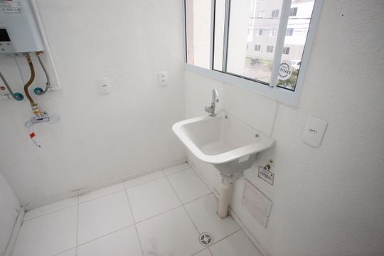Área de Serviço de apartamento para alugar com 2 quartos, 42m² em Jacarepaguá, Rio de Janeiro