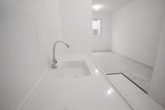 Cozinha de apartamento para alugar com 2 quartos, 42m² em Jacarepaguá, Rio de Janeiro