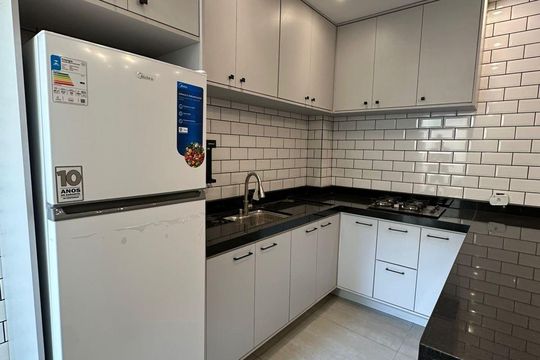 Cozinha de apartamento para alugar com 2 quartos, 49m² em Vila Ré, São Paulo