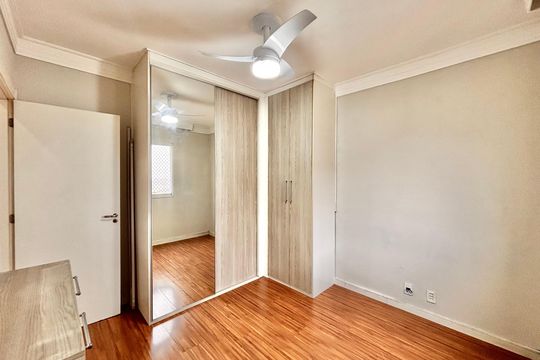 Quarto de apartamento para alugar com 2 quartos, 56m² em Vila Sao Joao, Barueri