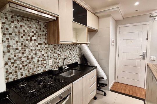 Cozinha de apartamento para alugar com 2 quartos, 56m² em Vila Sao Joao, Barueri