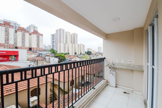 Varanda  de apartamento para alugar com 2 quartos, 46m² em Jardim Flor da Montanha, Guarulhos