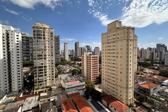 Vista da varanda da sala de apartamento para alugar com 3 quartos, 95m² em Cidade Monções, São Paulo