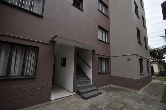 Entrada de apartamento para alugar com 2 quartos, 47m² em Jardim Francisco Mendes, São Paulo