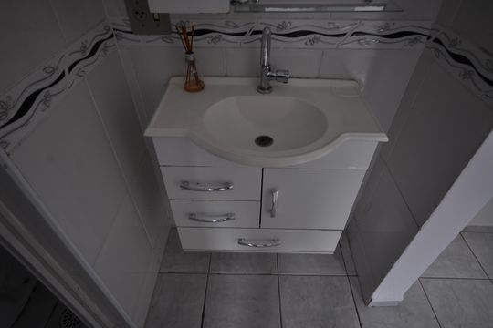 Banheiro de apartamento para alugar com 2 quartos, 47m² em Jardim Francisco Mendes, São Paulo