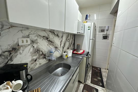 Cozinha de kitnet/studio para alugar com 1 quarto, 33m² em Centro, São Vicente