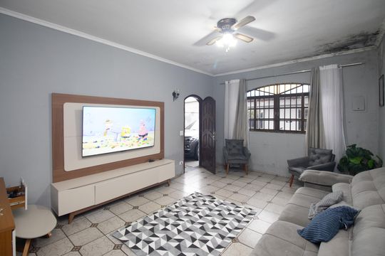 Sala  de casa à venda com 5 quartos, 290m² em Vila Augusta, Guarulhos