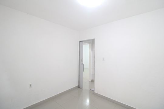 Casa para alugar com 2 quartos, 80m² em Chácara Cocaia, São Paulo