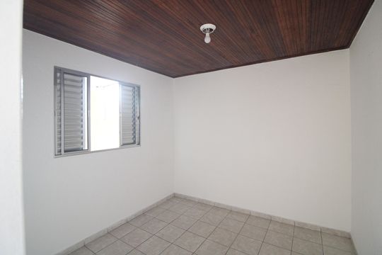 Casa para alugar com 2 quartos, 80m² em Chácara Cocaia, São Paulo
