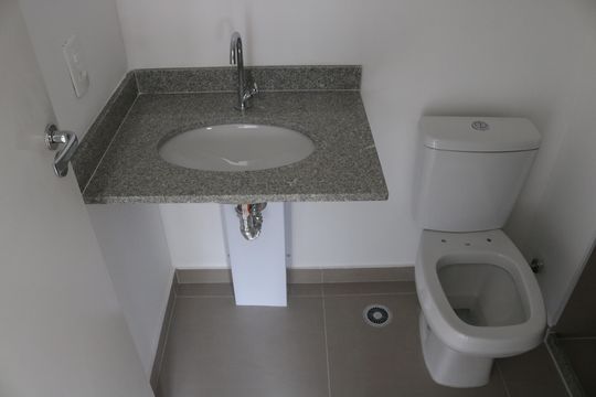Banheiro de apartamento à venda com 1 quarto, 28m² em Perdizes, São Paulo