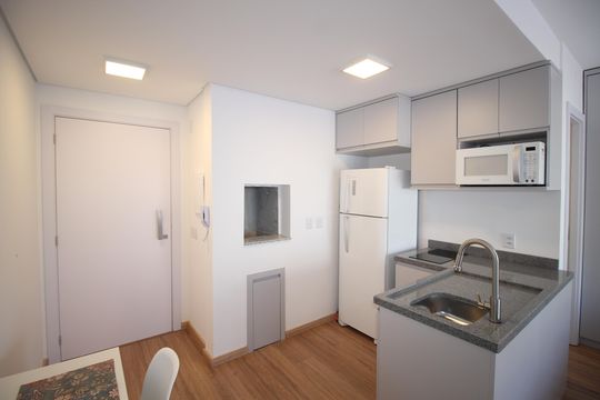 Cozinha de kitnet/studio para alugar com 0 quarto, 30m² em Moinhos de Vento, Porto Alegre