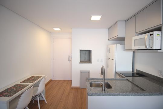 Cozinha de kitnet/studio para alugar com 0 quarto, 30m² em Moinhos de Vento, Porto Alegre