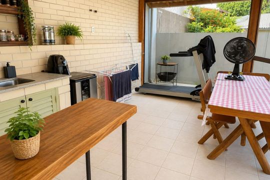Cozinha de casa para alugar com 2 quartos, 65m² em Tarumã, Viamão