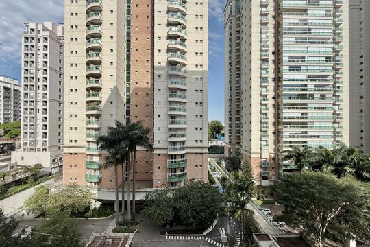 Vista Suíte 3 de apartamento à venda com 3 quartos, 169m² em Brooklin, São Paulo