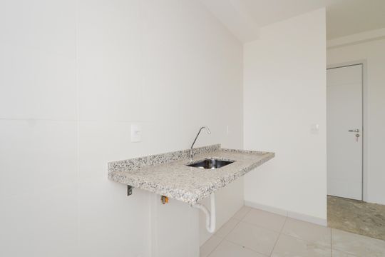 Cozinha de apartamento à venda com 2 quartos, 45m² em Vila Galvão, Guarulhos