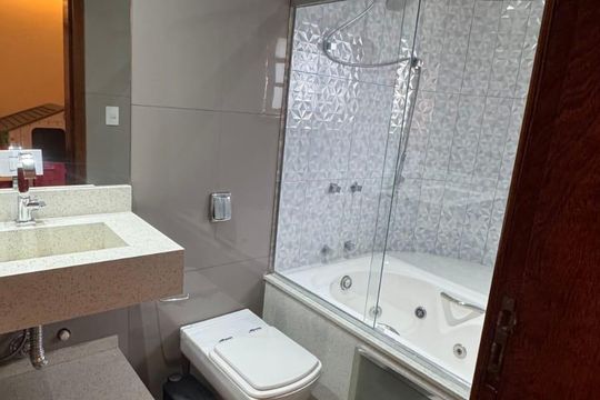 Banheiro de casa à venda com 3 quartos, 420m² em Parque Terra Nova II, São Bernardo do Campo