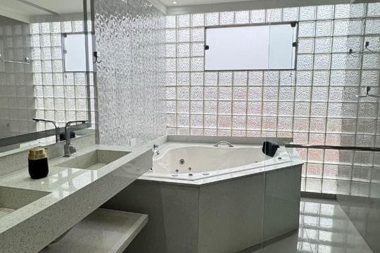 Banheiro de casa à venda com 3 quartos, 420m² em Parque Terra Nova II, São Bernardo do Campo