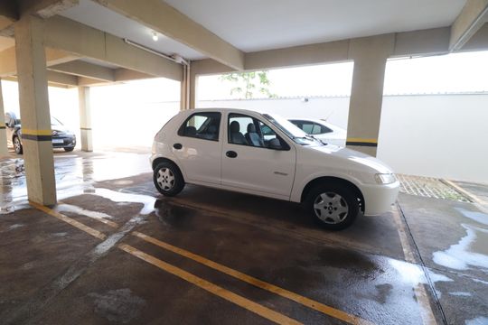 Garagem de apartamento para alugar com 2 quartos, 48m² em Brasil, Uberlândia