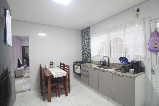 Cozinha de casa para alugar com 2 quartos, 180m² em Vila do Castelo, São Paulo