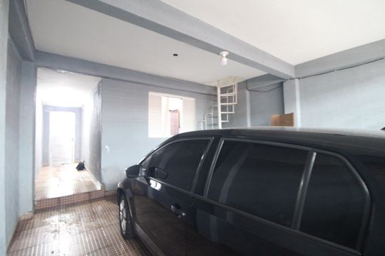 Garagem de casa para alugar com 2 quartos, 180m² em Vila do Castelo, São Paulo