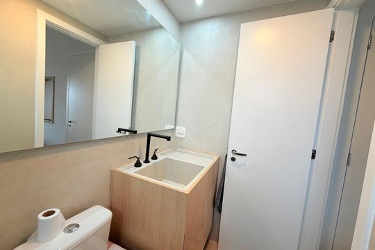 Banheiro de apartamento para alugar com 1 quarto, 44m² em Brooklin, São Paulo