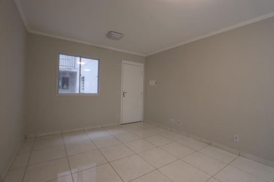 Sala de apartamento para alugar com 2 quartos, 50m² em Jardim da Laranjeira (zona Leste), São Paulo