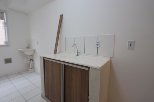 Cozinha e Área de Serviço de apartamento para alugar com 2 quartos, 50m² em Jardim da Laranjeira (zona Leste), São Paulo