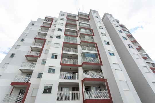 Fachada de apartamento para alugar com 2 quartos, 48m² em Jardim das Oliveiras, São Paulo