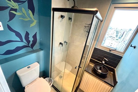 Banheiro  de kitnet/studio para alugar com 1 quarto, 22m² em Jardim Paulista, São Paulo