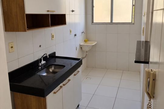 Cozinha de apartamento para alugar com 2 quartos, 48m² em Parque Sao Sebastiao, Ribeirão Preto