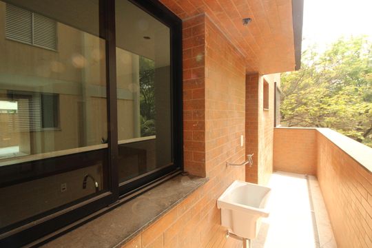 Área de serviço  de apartamento à venda com 3 quartos, 106m² em Sion, Belo Horizonte