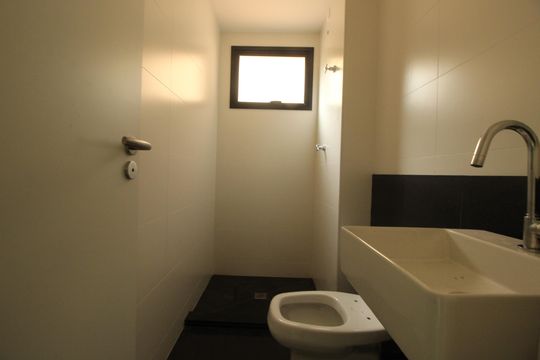 Banheiro  de apartamento à venda com 3 quartos, 106m² em Sion, Belo Horizonte